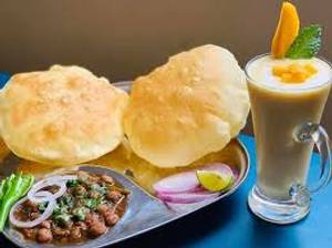 Chole bhature combo