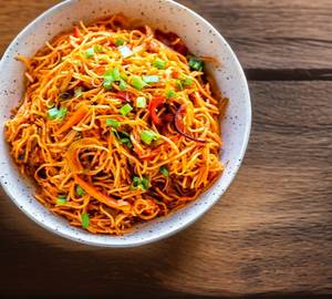 Veg schezwan noodles