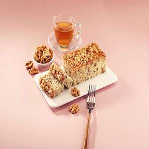 Banana Walnut Tray Cake [250 grams]