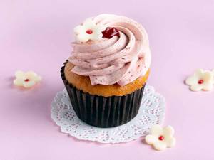 Strawberry Cupcake [1 Piece]