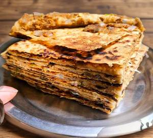 Sattu Ka Paratha (2 Med)