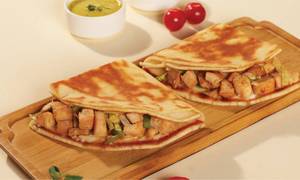 Smoked Chicken Flat Bread Sandwich (259.1 Kcal) (35 g)