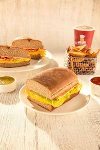 Egg N Cheese Sandwich (420 Kcal) (450 g)