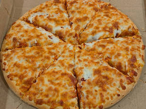 Double Cheese Margherita Pizza