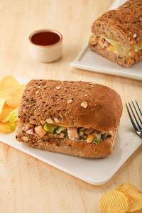 Smoked Chicken Mayo Sandwich (270.8 Kcal) (350 g)