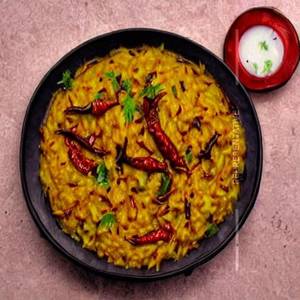 Pyaz Tamatar Tadka Khichdi
