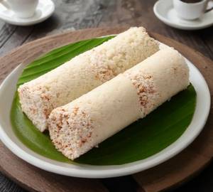 Rice puttu with sugar powder