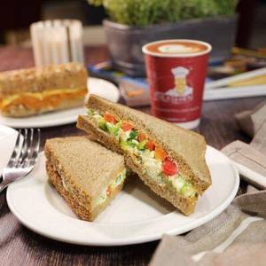 Healthy Paneer Tikka Sandwich (262.7 Kcal) (250 g)