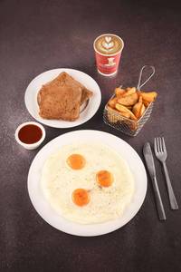 Omelette Sunny Side Up (195.8 Kcal) (450 g)
