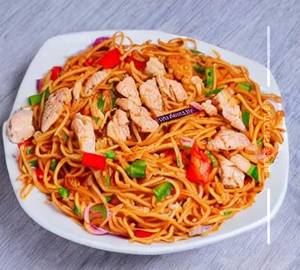 Schezwan Chicken Noodles