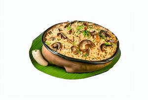 Schezwan Mushroom Rice (Spicy)