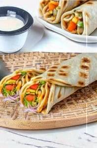 Veg Chowmein Roll