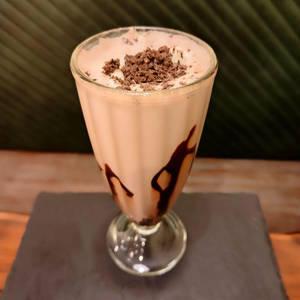 Chocolate Quadrantini Waffer Shake