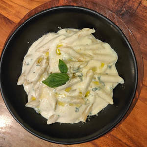 Penne in White Sauce