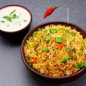 Nallampatti Egg Fried Rice (Little Spicy)