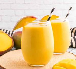 Mango lassi