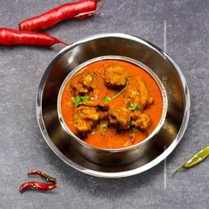 Karuveppilai Chicken Garvy