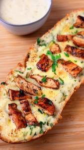 Chicken Cheese Garlic Bread