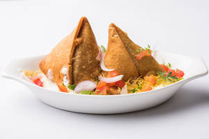 Chole Samosa Chaat