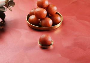 Gulab Jamun Dry