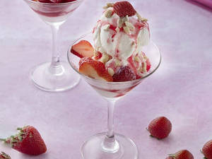 Strawberry Sundae (180g)