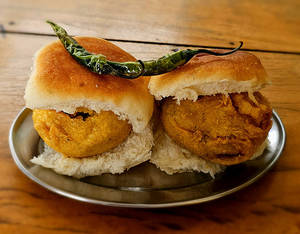Vada Pav (twin)
