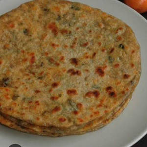 Pyaaz Paratha with Achaar 1 piece