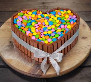 Kitkat Chocolate Heart Shape Gems Cake