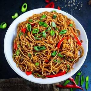 Veg Chilli Garlic Hakka Noodles