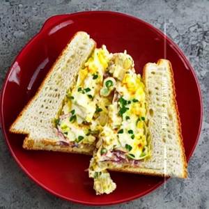 Egg Scramble Sandwich
