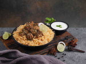 Andhra Kodi Vepudu Chicken Biryani Bowl
