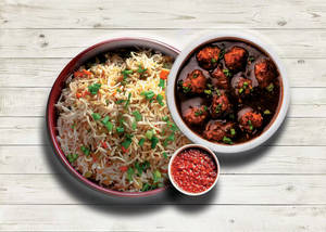 Veg Fried Rice With Veg Manchurian