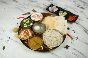 Veg Rice Bhakri Special Thali