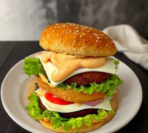 Maharaja King Burger With Cheese Slice