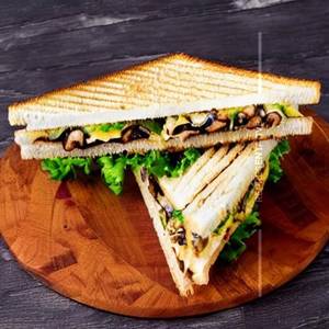 Spicy Mushroom Sandwich