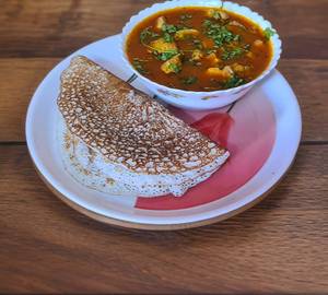 Chicken Curry [250Gm] With Dosa [3qty]