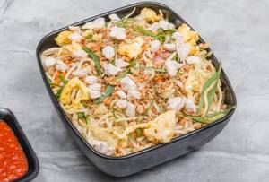 Chicken burnt garlic noodles