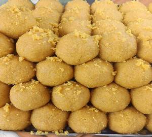 Besan Laddu                               
