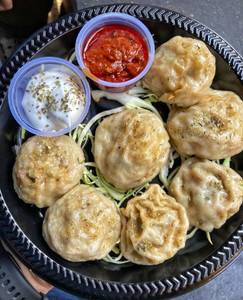 Cheesy Paneer Momos Steam6pc