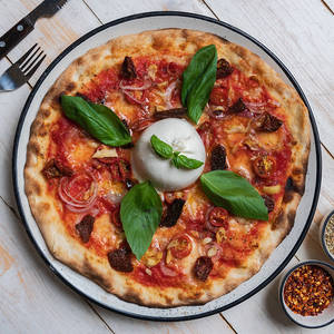 Pugliese Burrata Pizza