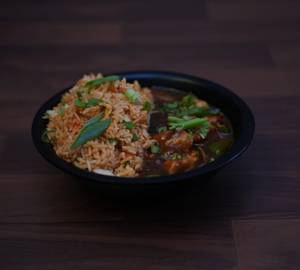 Schezwan Fried Rice and Chilly Chicken Bowl