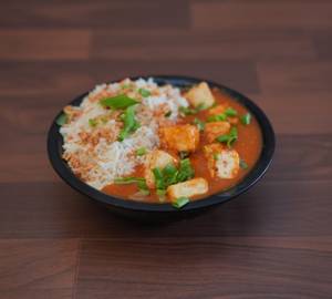 Veg Burnt Garlic Rice & Hot Pepper Paneer Bowl