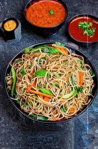 Veg Hakka Noodles
