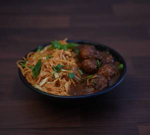 Chilli Basil Noodles & Veg Manchurian Bowl