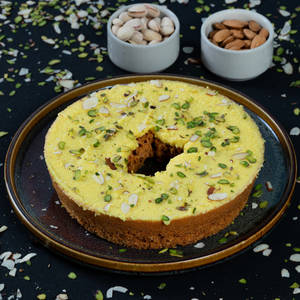 Bada Ghewar Mitha With Maiai [1 Pc]