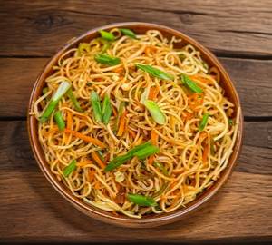Veg hakka noodles