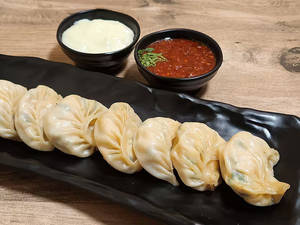 Chicken Steamed Momos [7 Pieces]