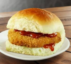 Aloo Tikki Vada Pav