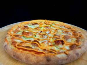 Paneer tandoori pizza