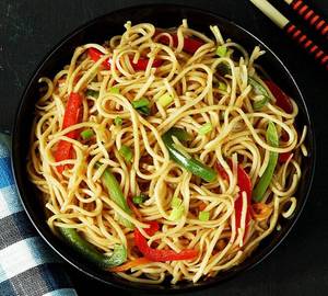 Hakka noodles  veg